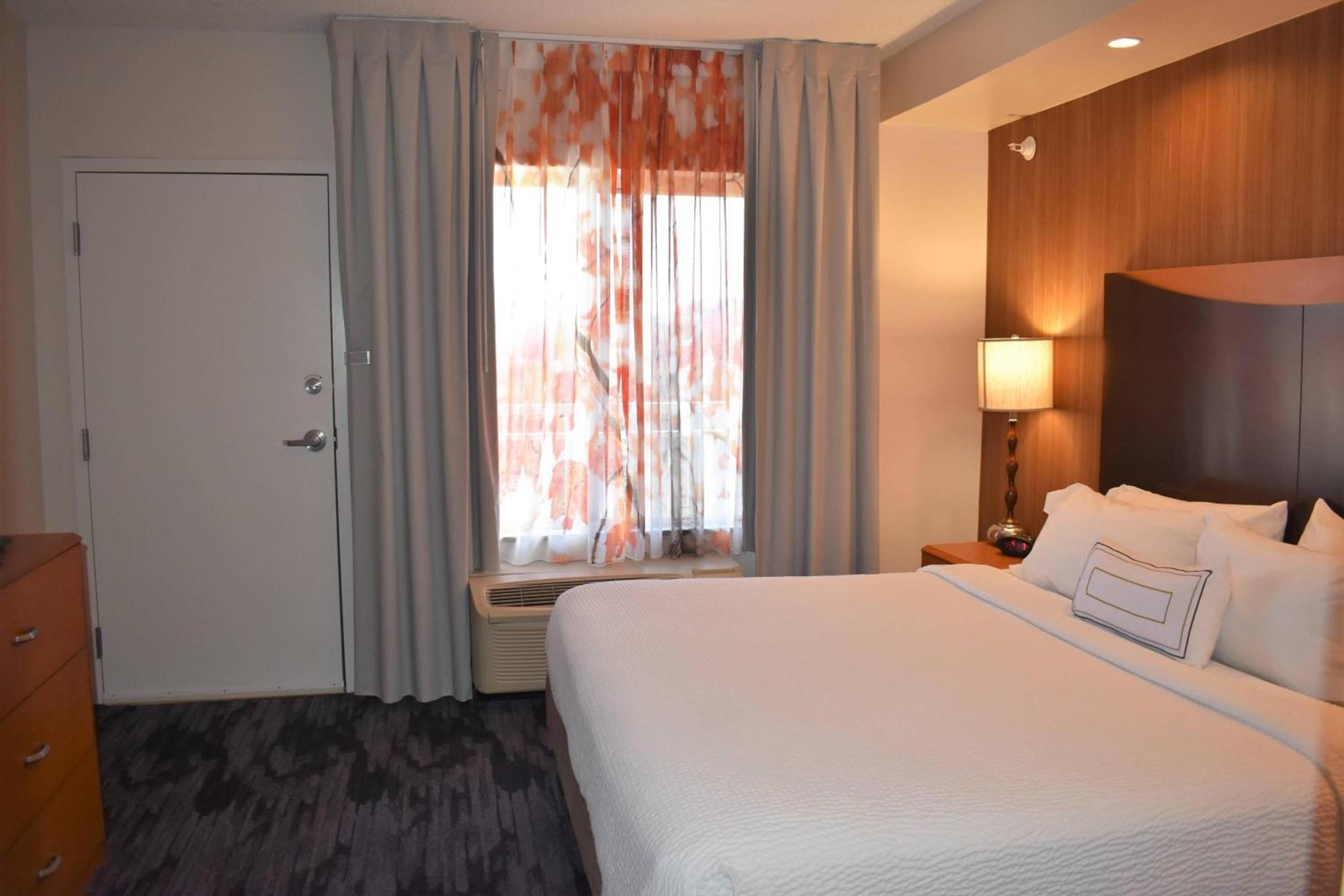 Fairfield Inn And Suites By Marriott Strasburg Shenandoah Valley Exterior foto